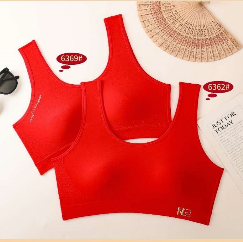 Red fixed cup, wide shoulder strap, halter top, thin red vest, seamless vest for girls in their growth period and children in their zodiac year Specification drawing