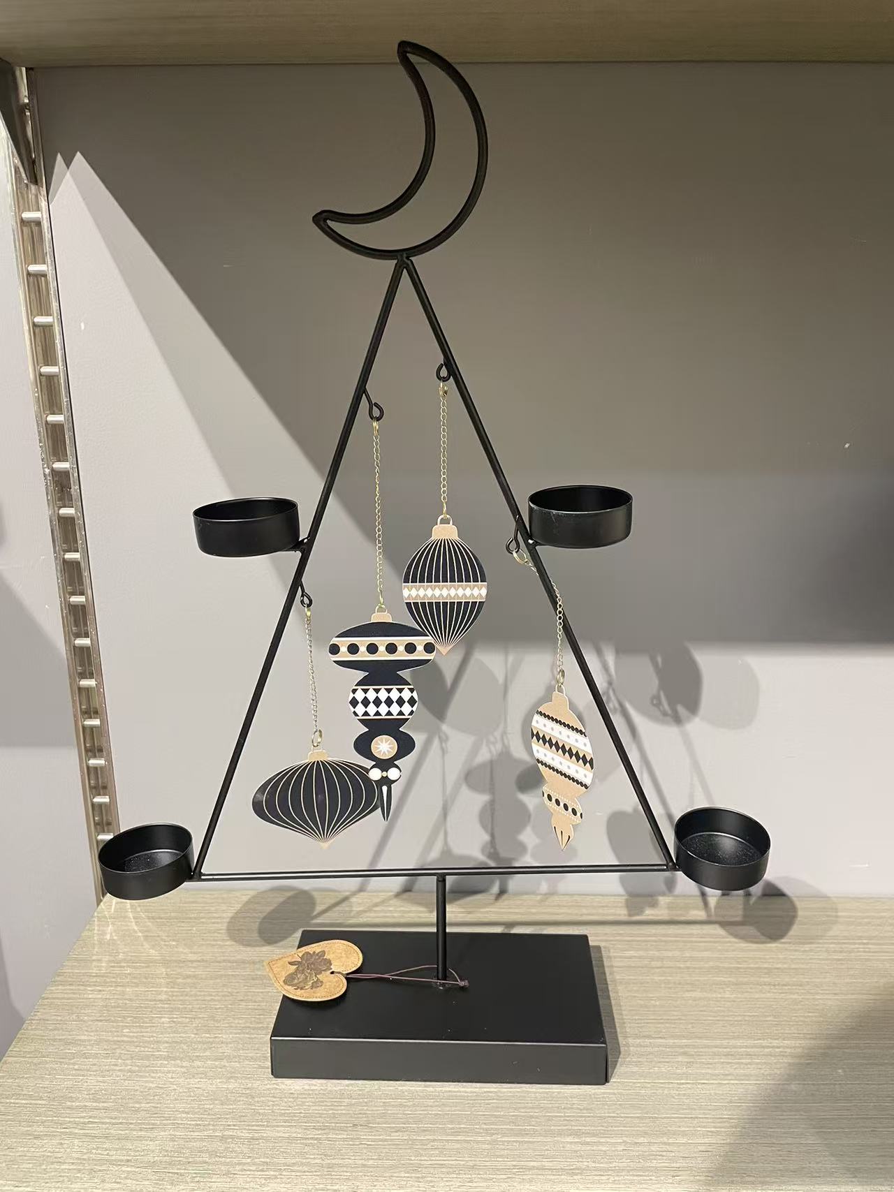 哑光黑色悬挂几何吊坠月牙顶立体三角形铁艺烛台