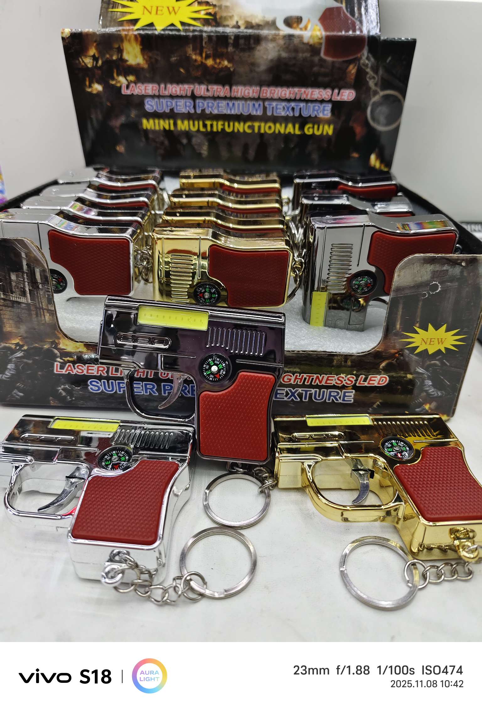 小玩具枪，功能C0B灯十激光灯十指南针，三合一