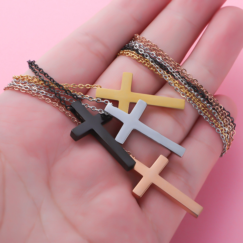 Mirror-finished titanium steel cross necklace, retro European and American hip-hop trend cross couple necklace, collarbone chain details Picture