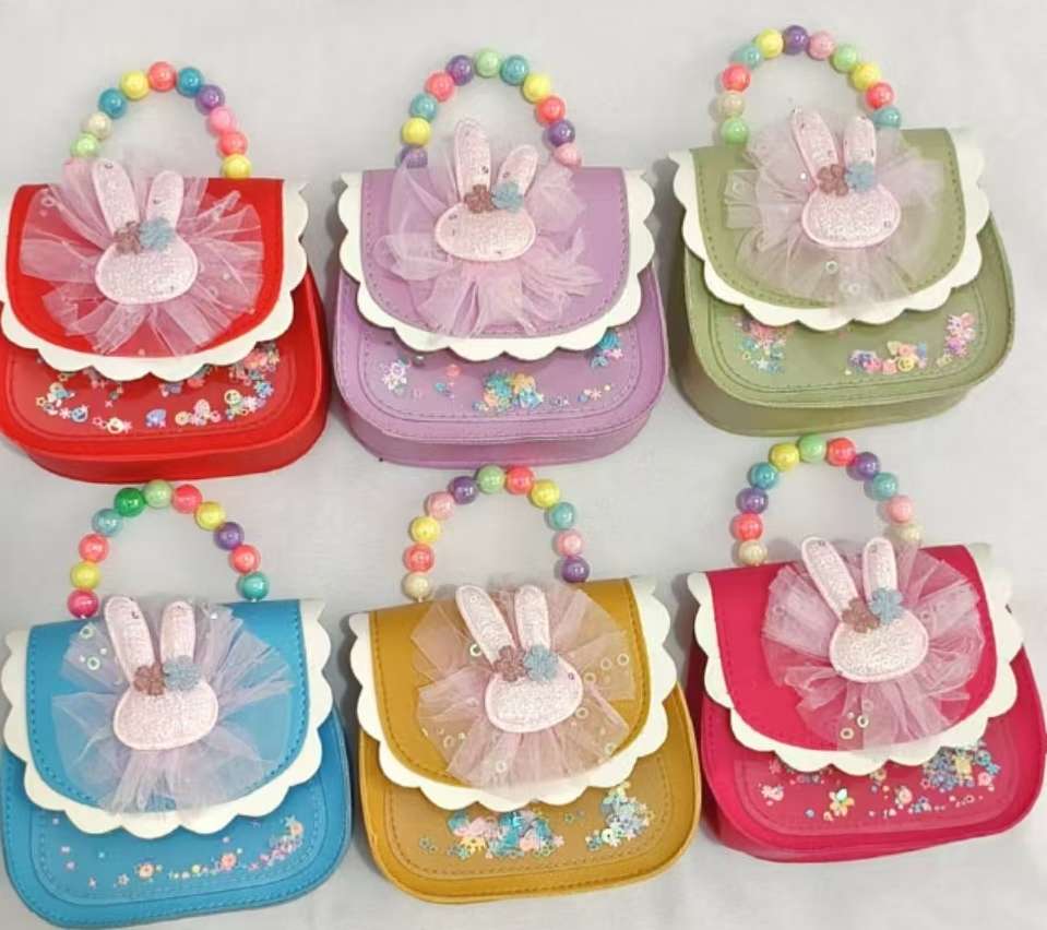 三丽鸥卡通零钱包韩系收纳箱包皮具钱包耳机包马口铁零钱袋多功能便携