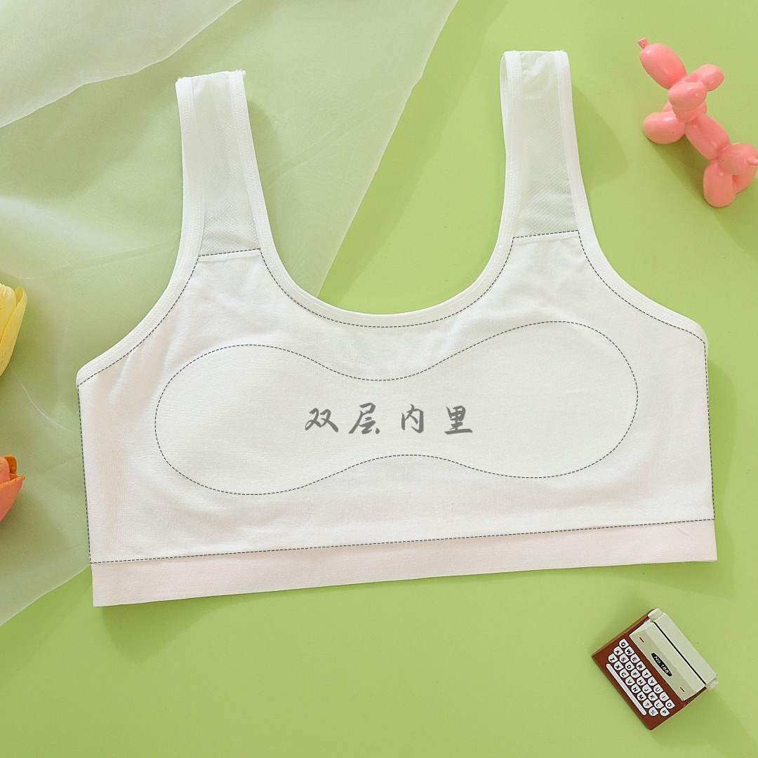 Girls' underwear, growth period vests, anti-protrusion thin cotton vests for girls, seamless nude ammonia sports adolescence vests Application Scenario