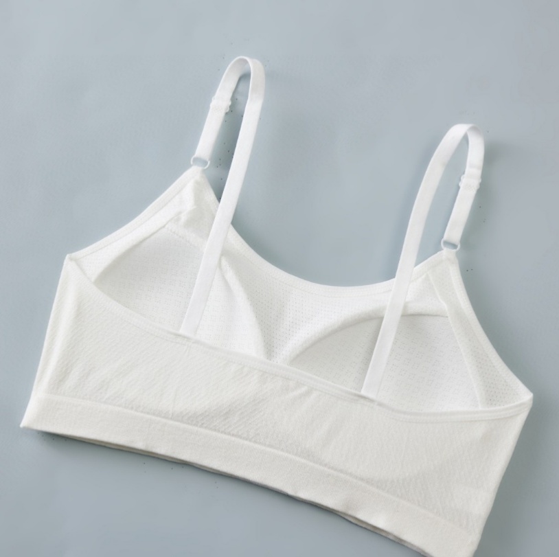 Junior high school student halter bra, girls' growth period vest, high school student bra, one-piece anti-glare vest Application Scenario
