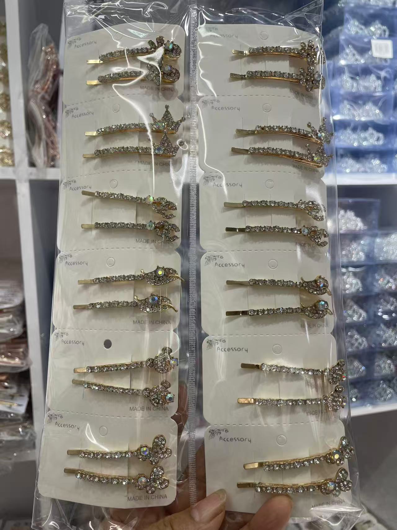 Shark clips, women's hair clips, hair bands, ponytail clips, DIY accessories, and a variety of funny hair accessories are available for selection Item Picture