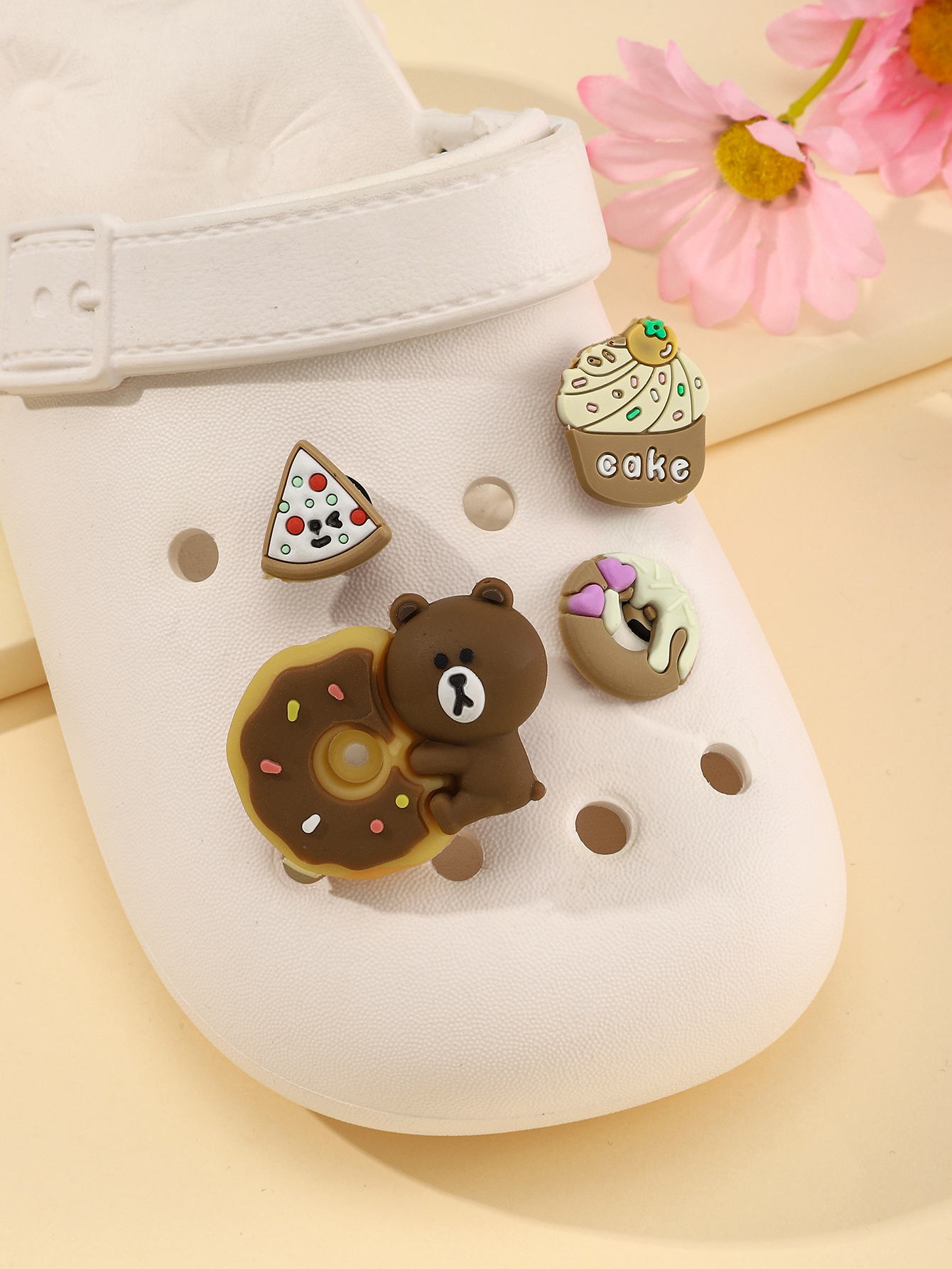 鞋花/洞洞鞋装饰/运动鞋配件/乐福鞋配件扣/运动鞋配饰产品图