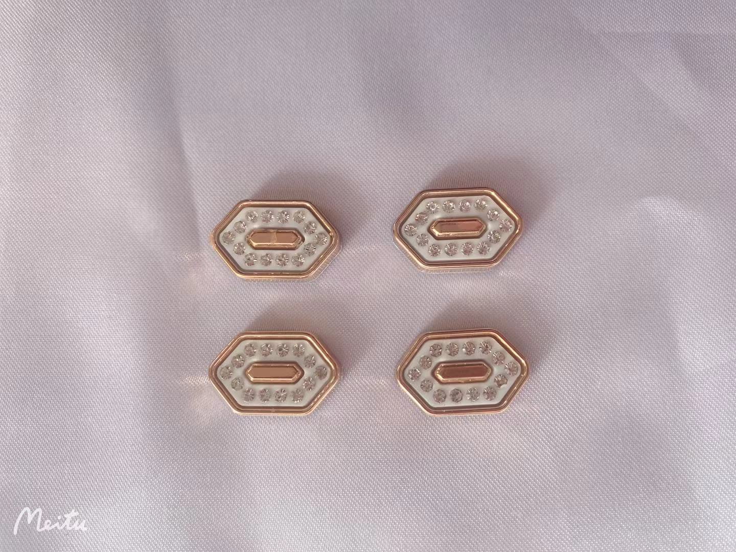 树脂配件/宋锦/diy/树脂饰品配件/字母金属配件细节图