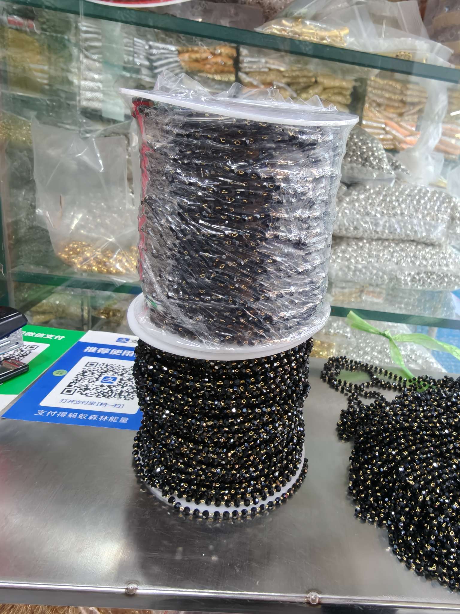 Fashion accessories, loose beads, strung beads, pearl, rice beads, wood beads, DIY handcrafted materials, multiple colors to choose from Specification image