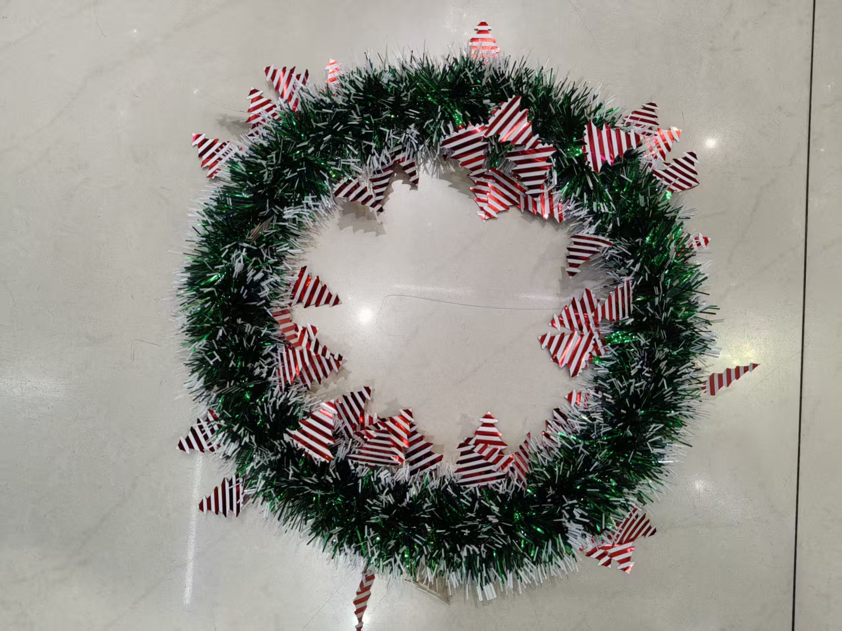 Huanmei Handicrafts, Christmas decorations, Christmas tree, Christmas wreath, diy material package, Christmas Eve theme, artistic and creative handmade gifts, gift door hanging decorations Application Scenario