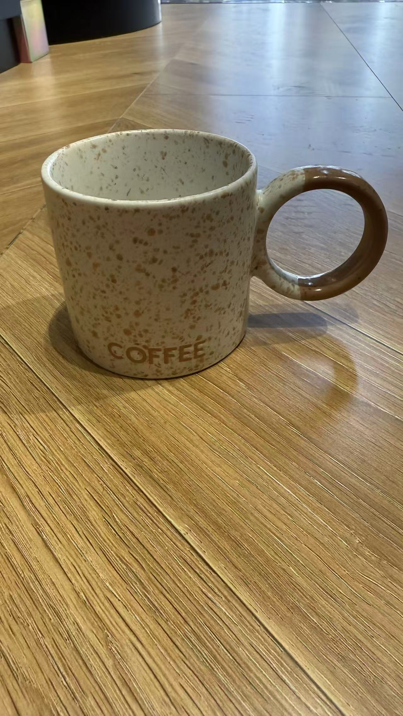 Spray some coffee cups Specification image