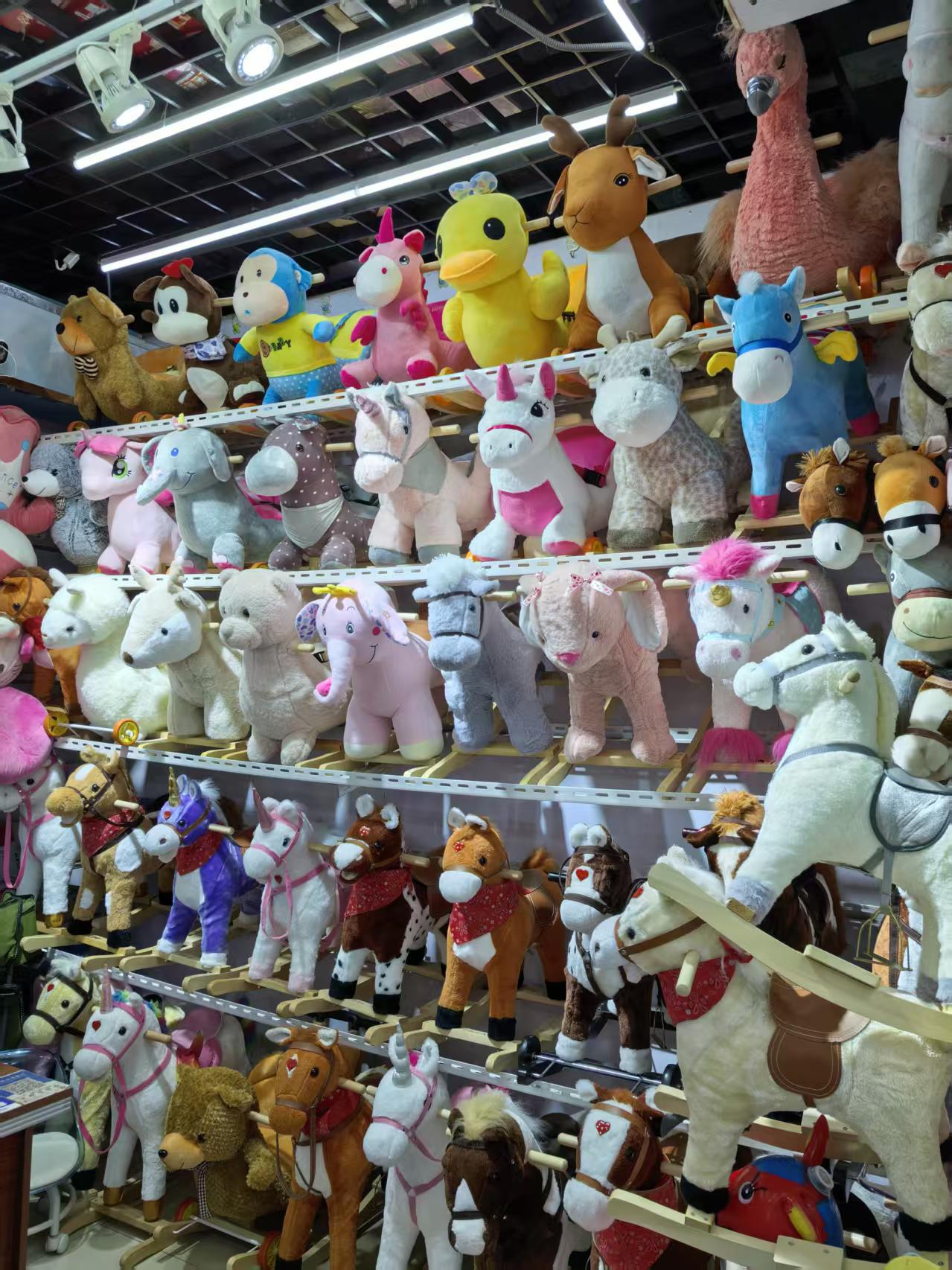 平衡车/马公仔/馬年公仔白底实物图