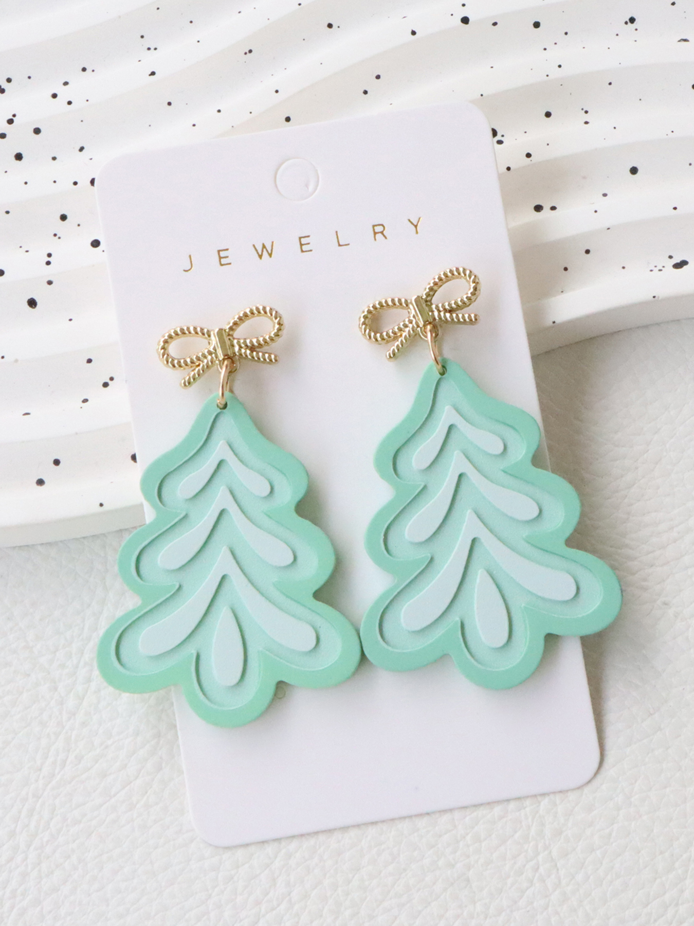 一对圣诞节烤漆防软陶质感亚克力气质长款蝴蝶结圣诞树耳坠女款饰品合金耳钩耳环时尚百搭