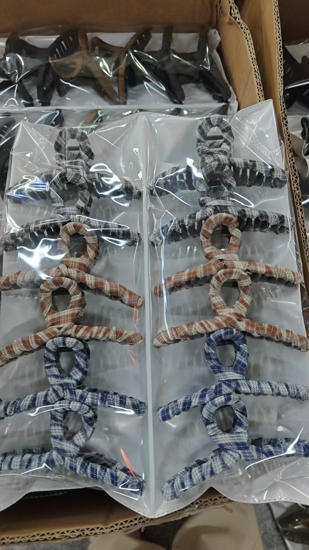 发夹羊毛K9钻/头饰品塑料/头饰一字夹羊毛钻/镶钻发抓夹/花朵小抓夹产品图