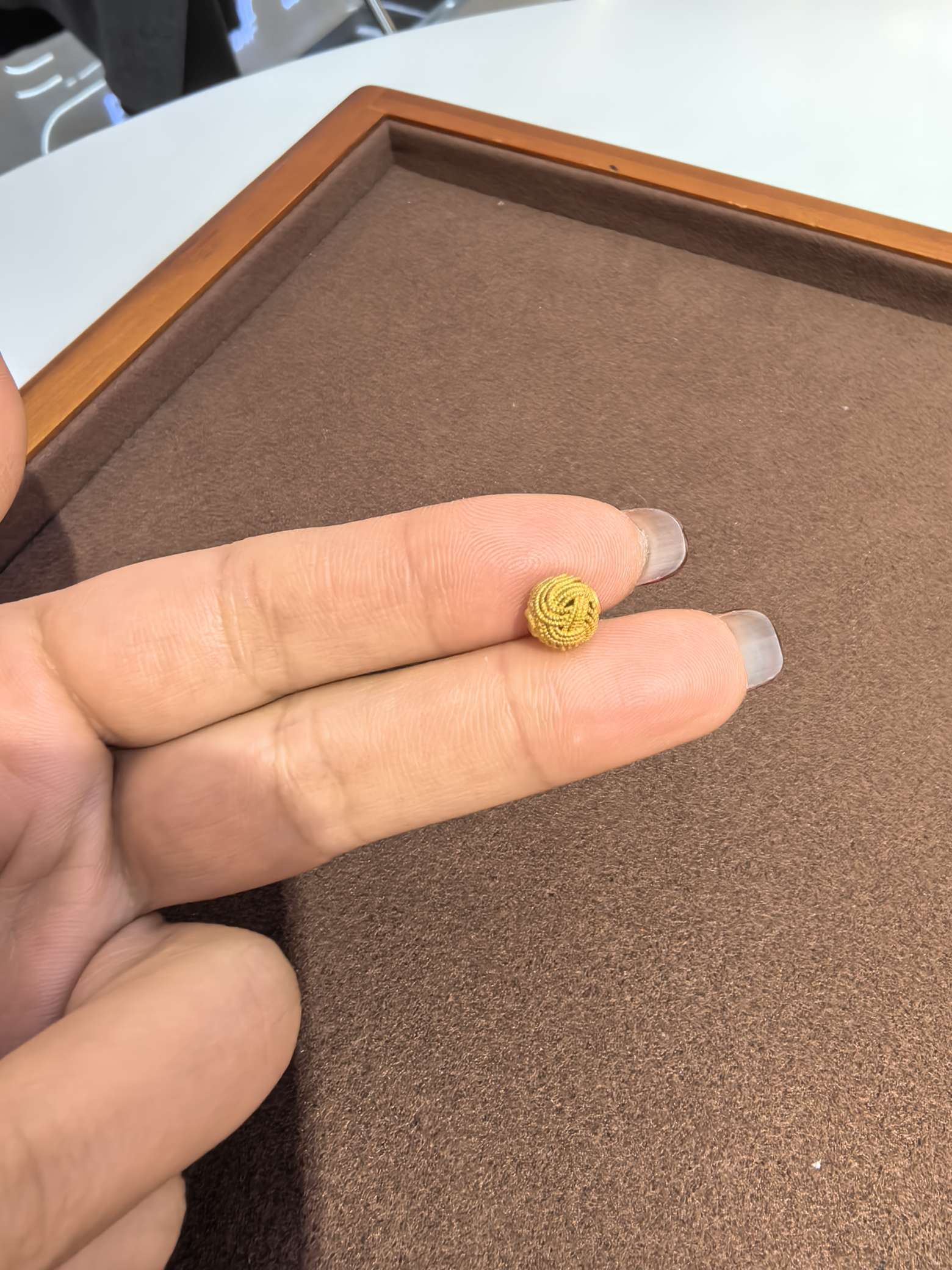 银编织金球配
