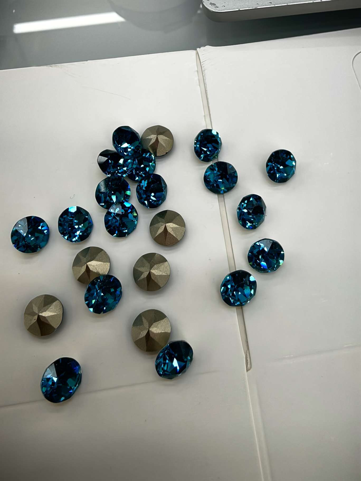 A wide range of fashionable accessories and accessories are carefully selected. They are simple and versatile, and are a combination of handcrafted DIY accessories and decorative items details Picture