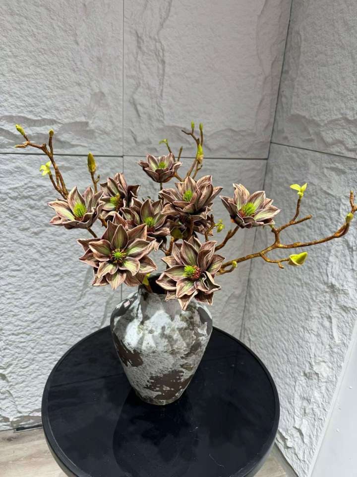 仿真工艺品春天花园塑料花瓣仿真花硅胶人造仿真花，适合装饰，橱窗等高仿真植物批发定制仿真花