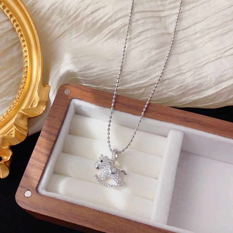 Butterfly pendant details Picture