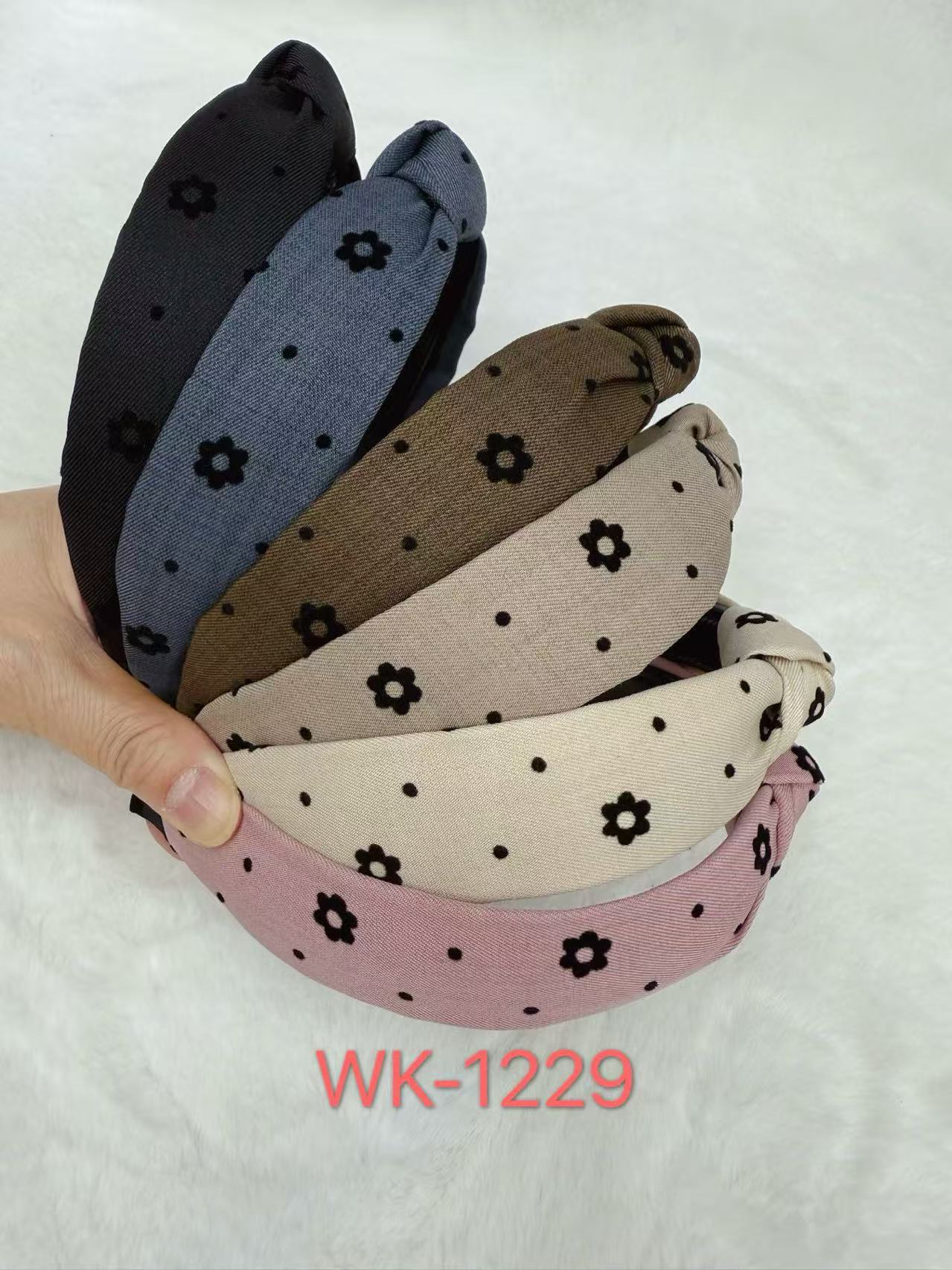 Fashionable ladies' pearl hair band, Japanese luminous spring hair band, plastic splicing simple and versatile hair accessory Specification image