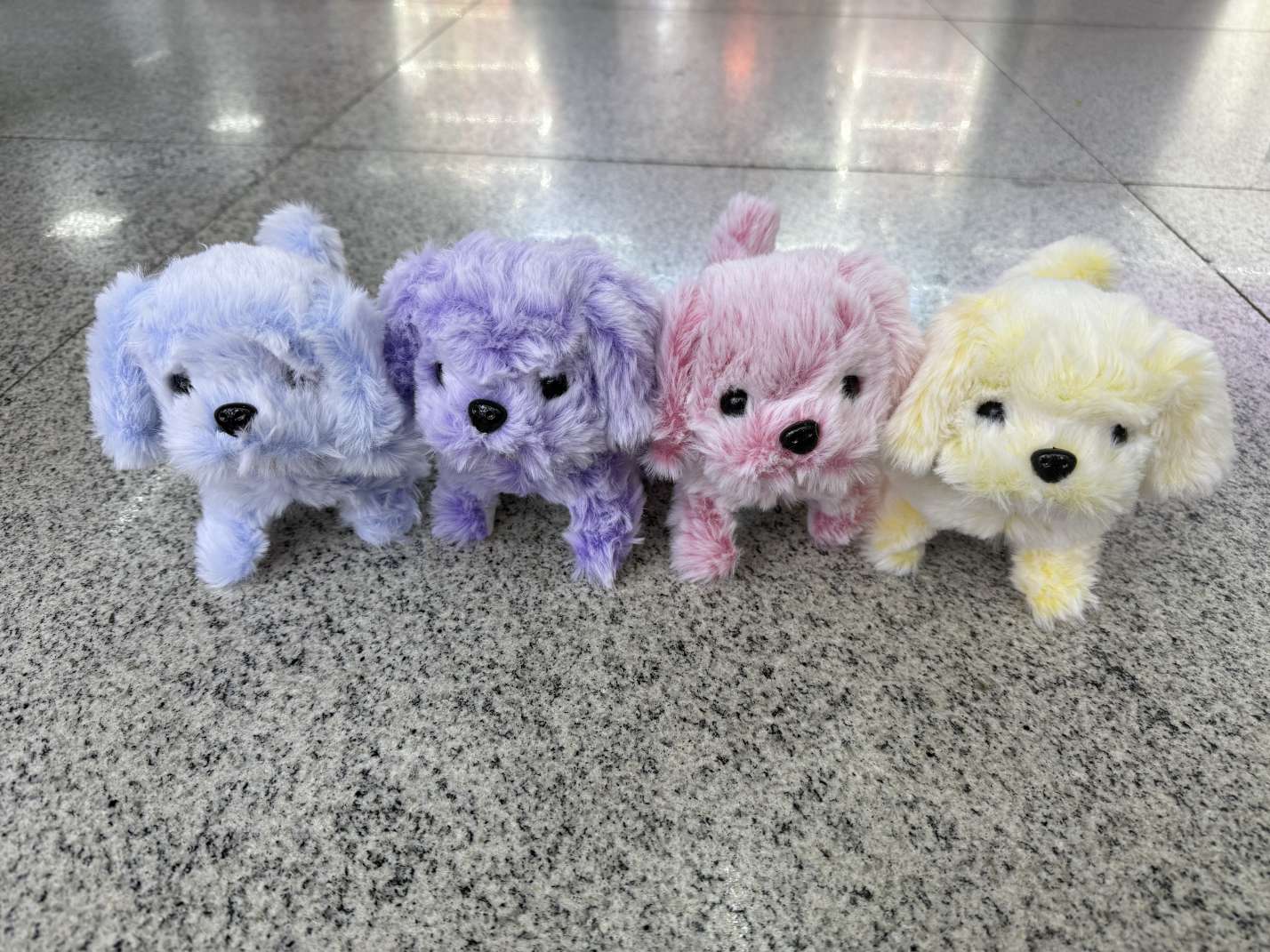 糖糖果色狗狗毛绒电动狗