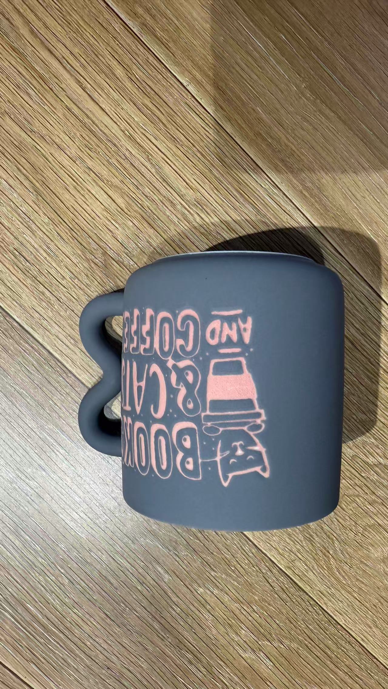 Cat pattern spray-painted coffee cup Item Picture