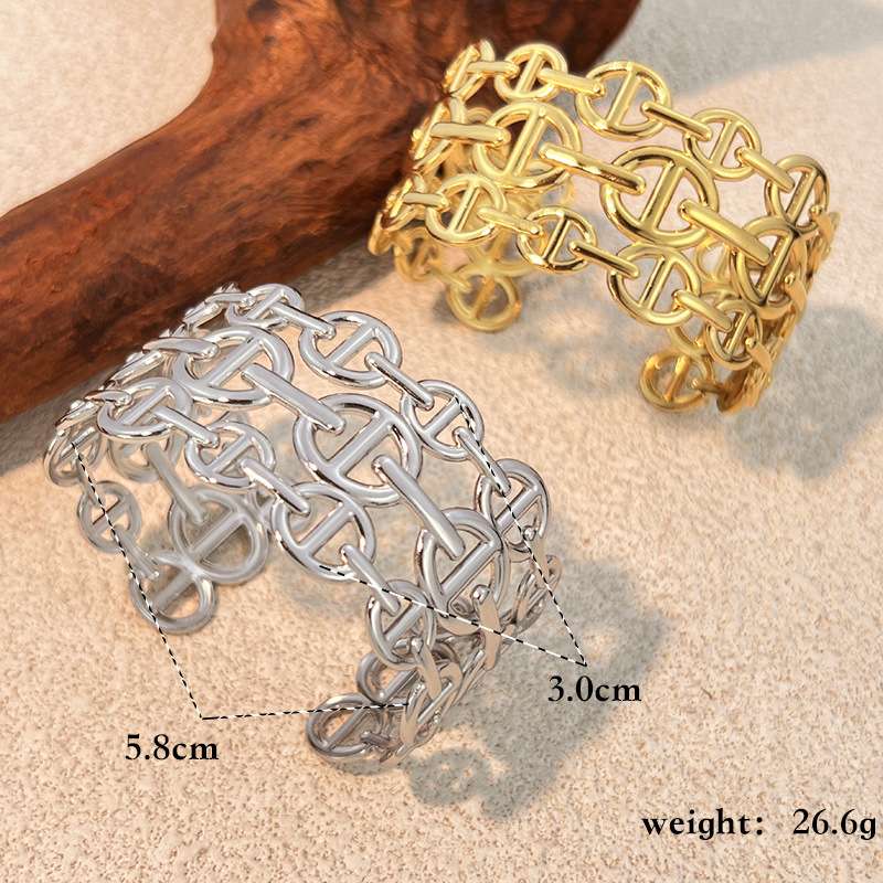 European and American fashionable stainless steel bracelet, multi-layer pig nose bracelet, unisex, personalized, ins fashion open bracelet detail image 4