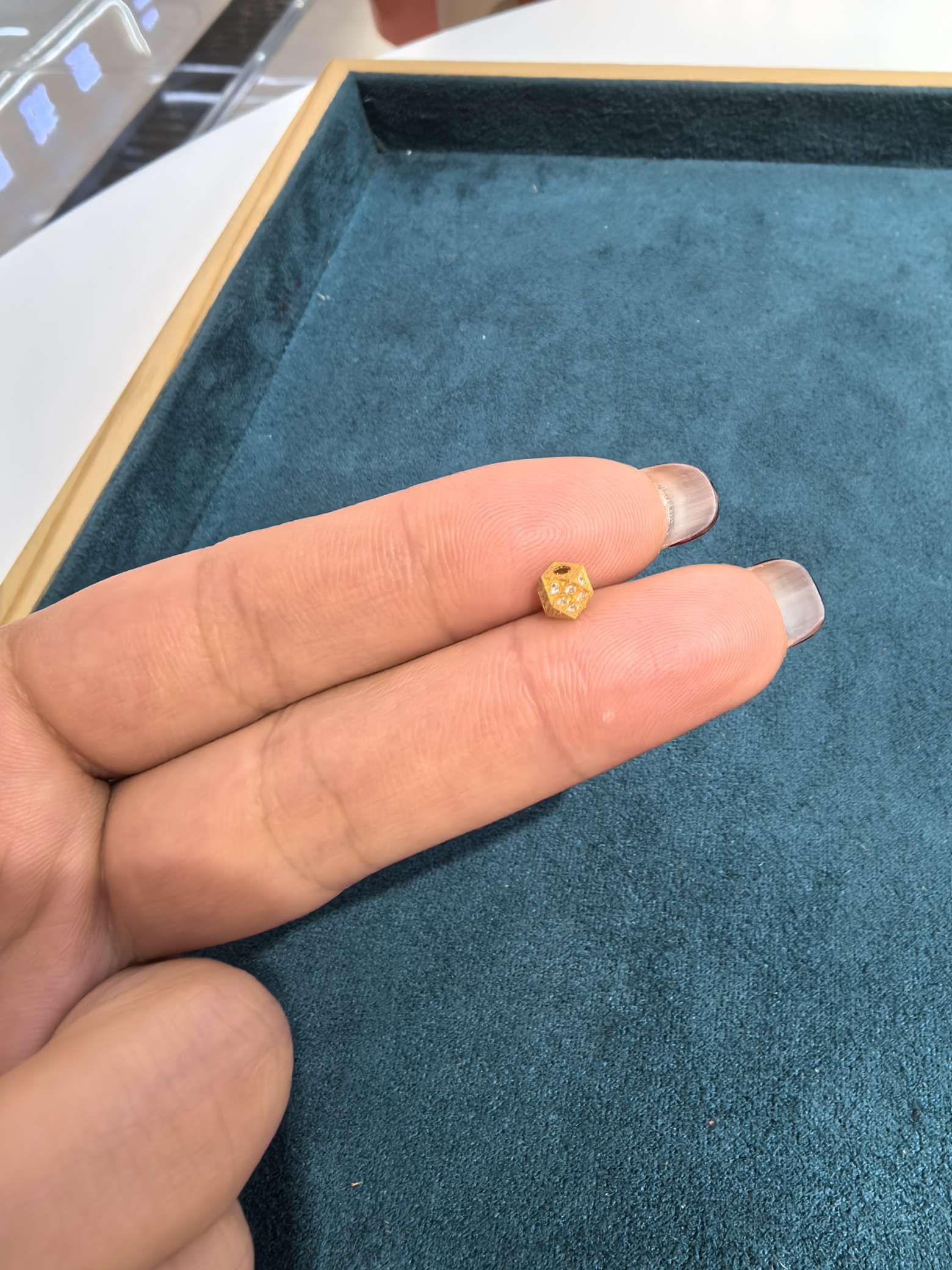 白锆石八角隔珠