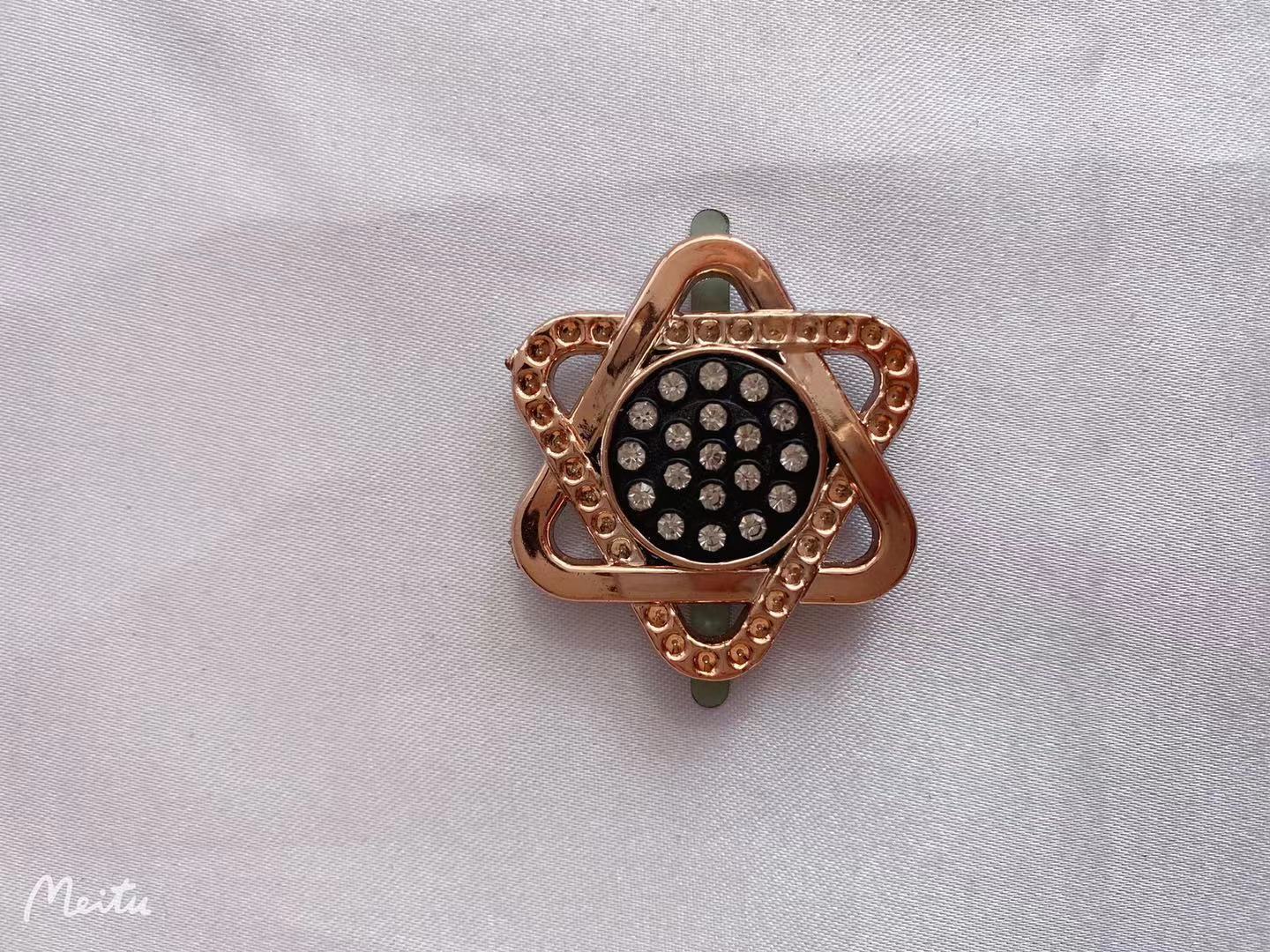 鞋花/洞洞鞋装饰/运动鞋配件/乐福鞋配件扣/运动鞋配饰细节图