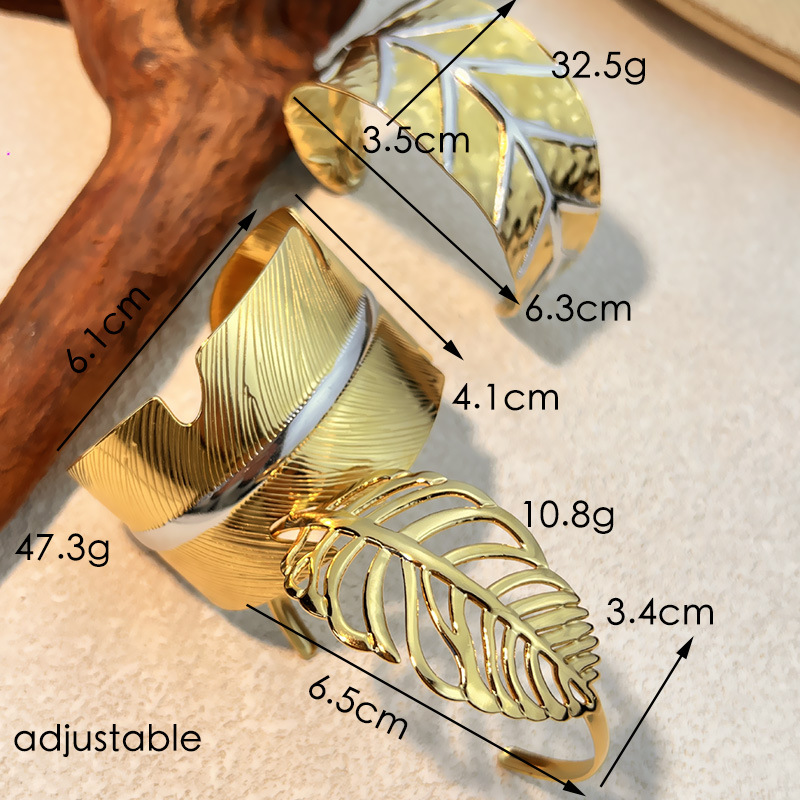 European and American stainless steel bracelet with 18K gold and silver splicing design, a niche ins light luxury titanium steel jewelry that does not fade detail image 5