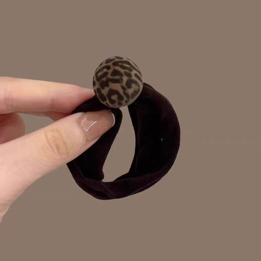 Velvet hair bands, striped intestinal ties, headwear, small intestine satin hair bands, hair accessories, hair bands, Korean version for women, simple and versatile Specification image