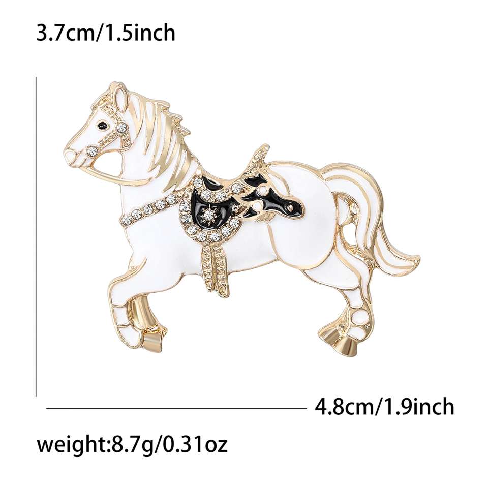 New European and American creative and personalized alloy fashionable horse brooch, exquisite suit coat, corsage accessory pin, versatile