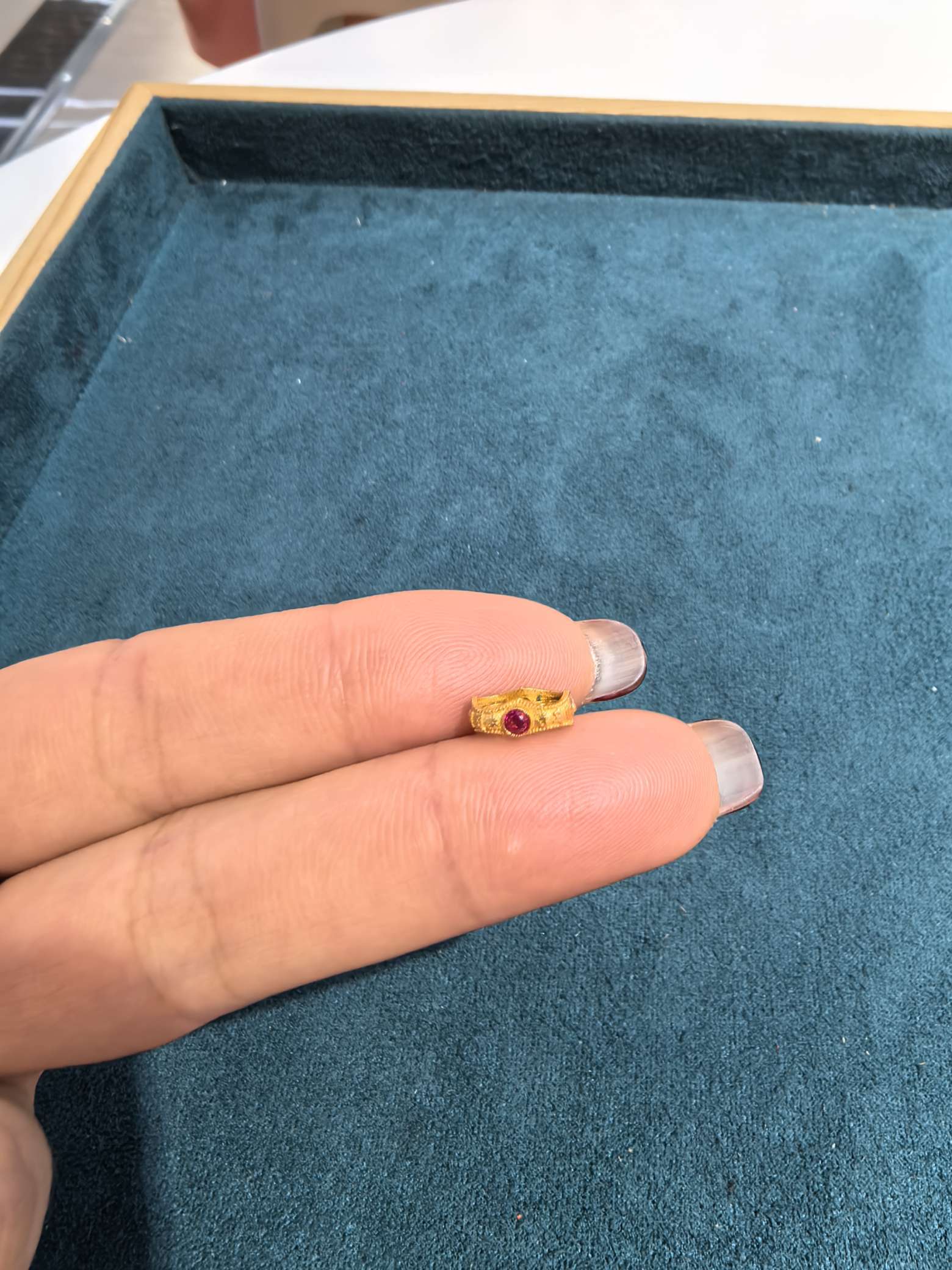 六字真言双排隔扣产品图