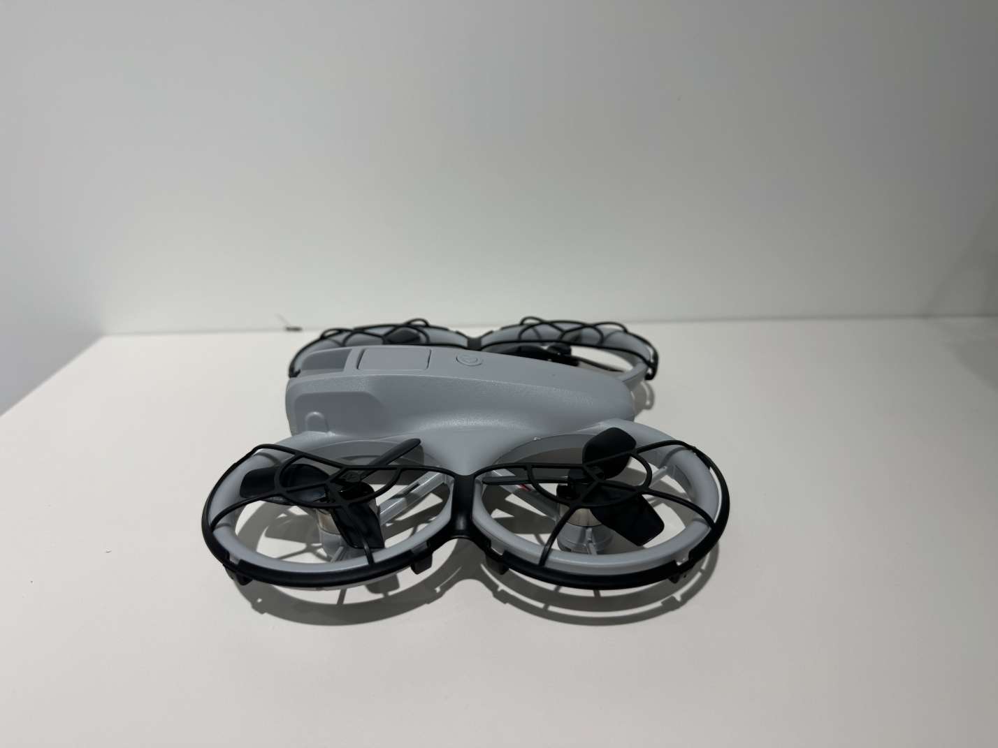 The Digital Trade center's civilian unmanned aerial vehicle for inspection and aerial photography, a small professional high-definition aerial photography remote control for children and primary school students Application Scenario