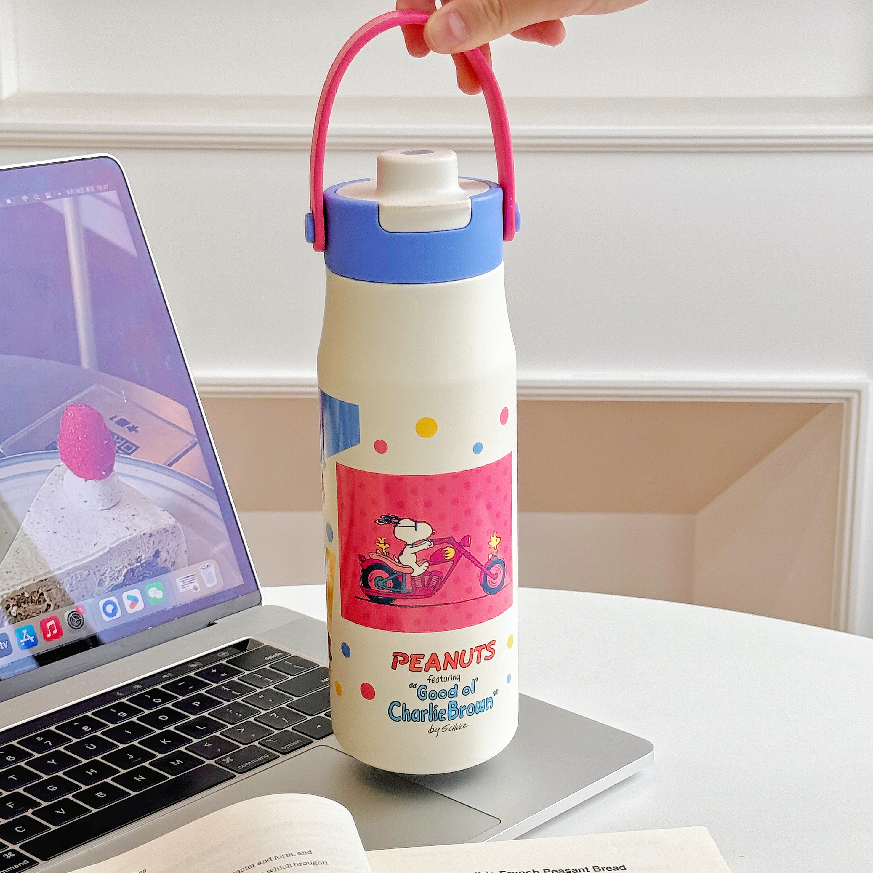 TinkerTot Snoopy Officially Authorized Insulated Water Cup, Snoopy Cycling Handle Water Cup, Insulated Water Cup 700ML Specification image