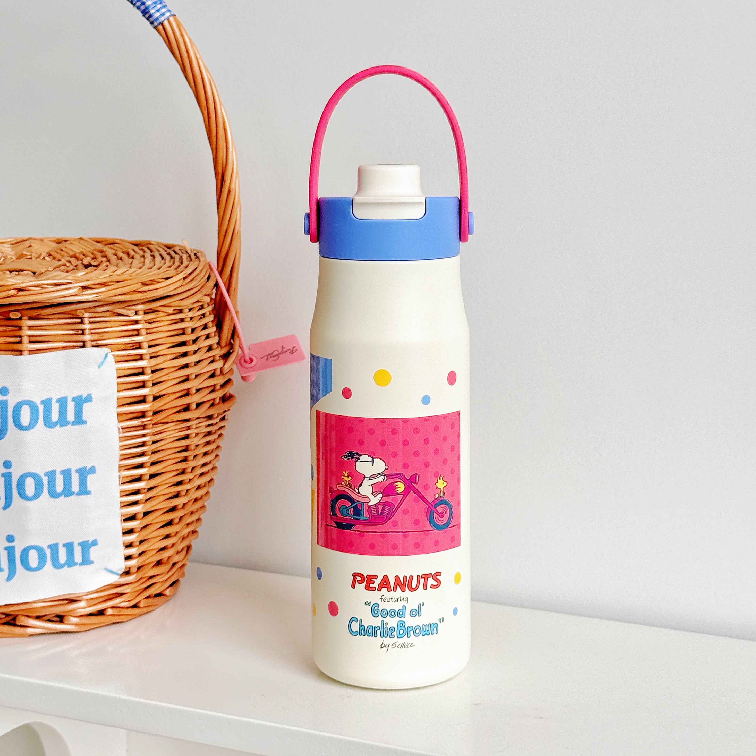 TinkerTot Snoopy Officially Authorized Insulated Water Cup, Snoopy Cycling Handle Water Cup, Insulated Water Cup 700ML Application Scenario
