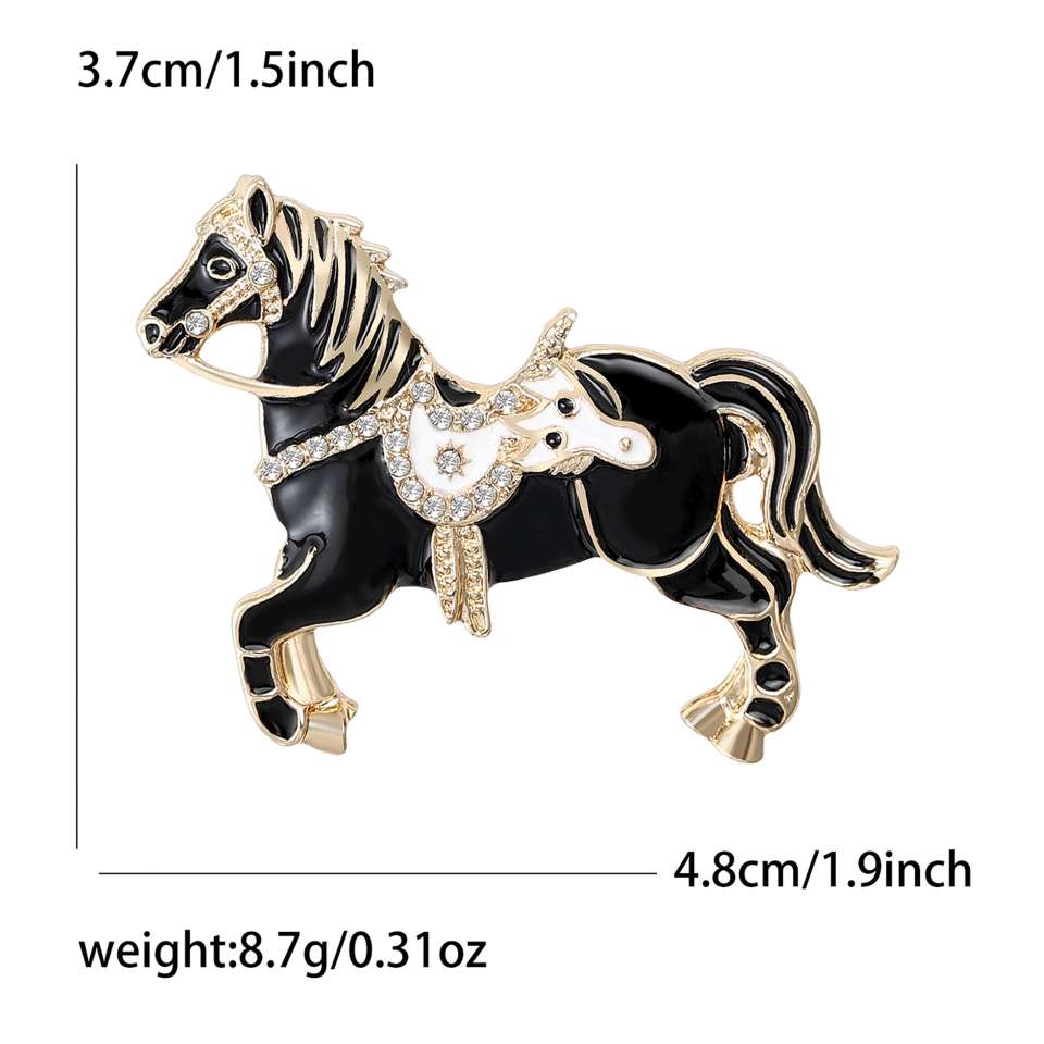 New European and American creative and personalized alloy fashionable horse brooch, exquisite suit coat, corsage accessory pin, versatile details Picture