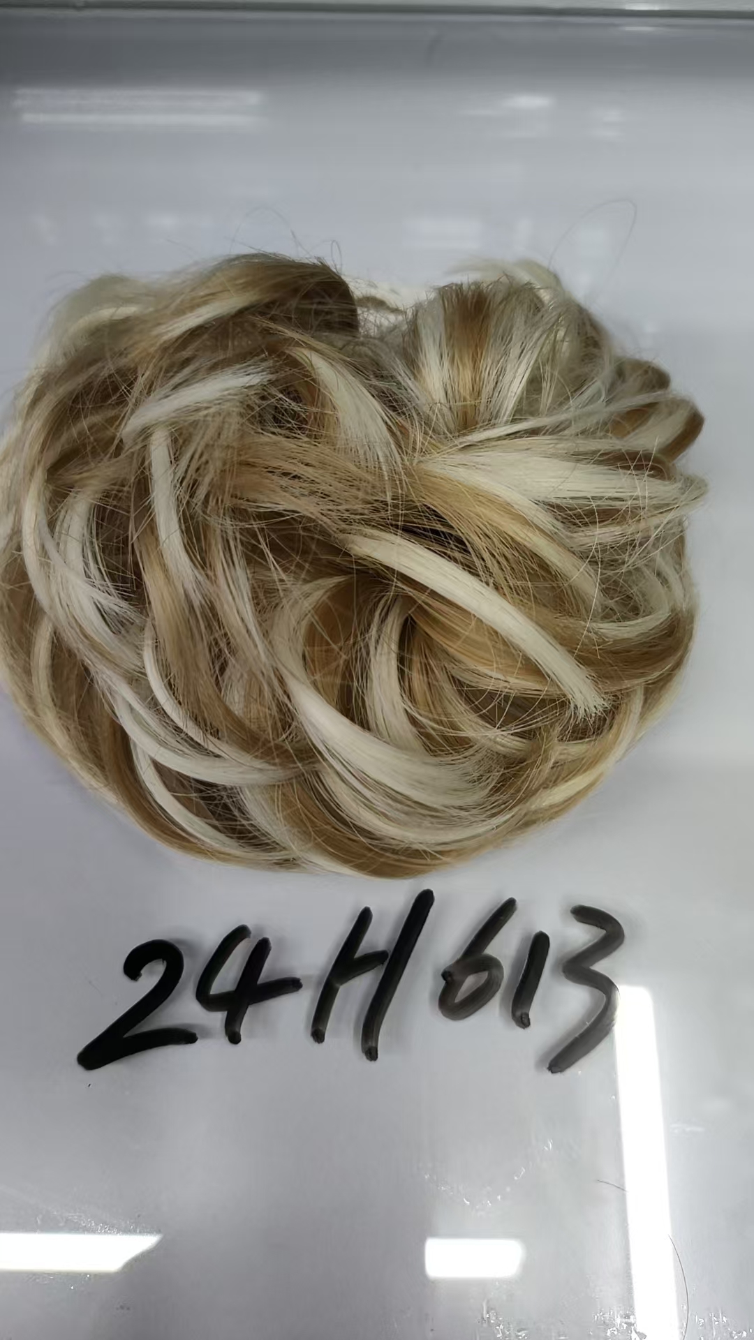 Bow curly hair ponytail children's curly hair headwear Bow children's wig natural synthetic fiber ponytail Item Picture