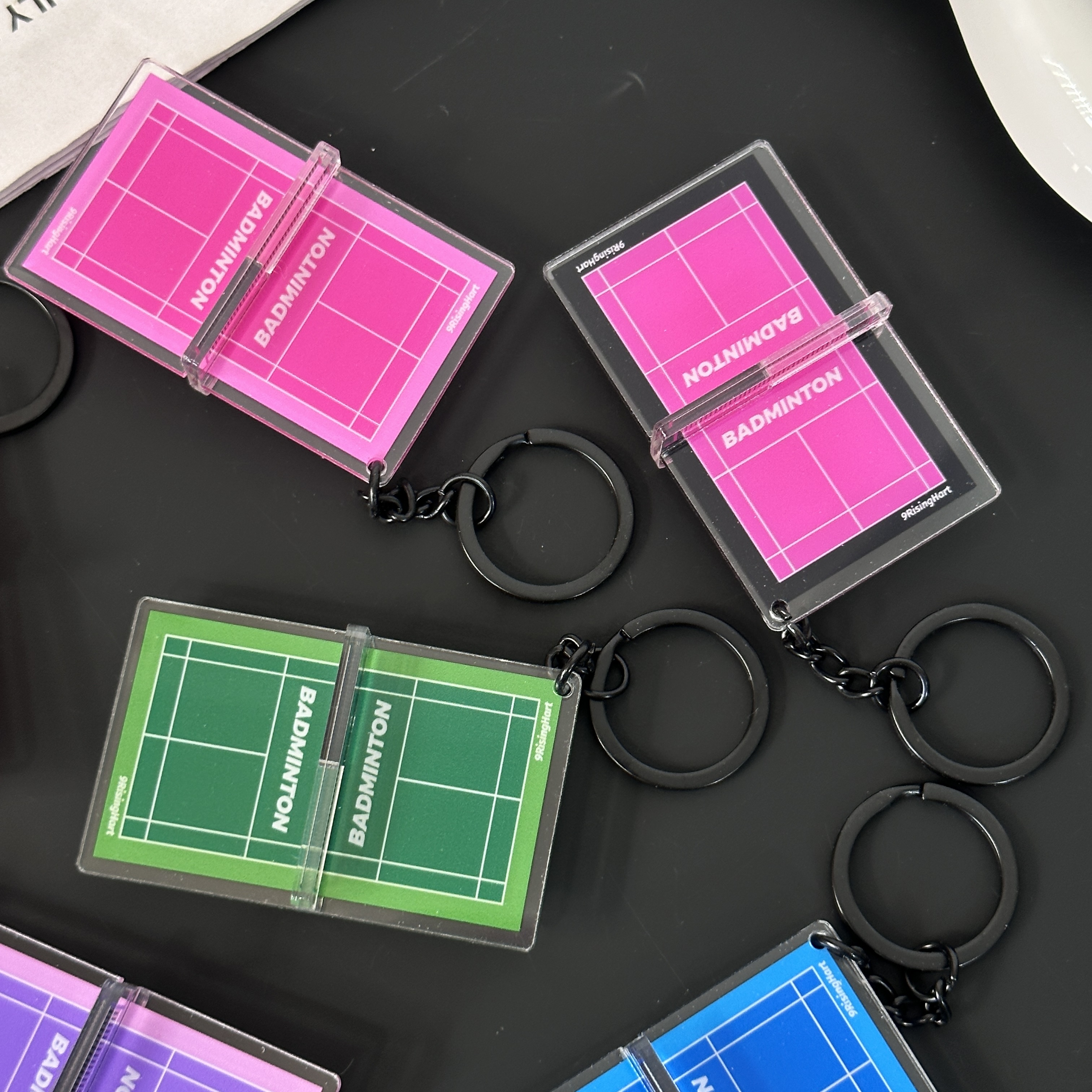 新款跨境立体羽毛球场文创礼品挂饰钥匙扣亚克力包包挂件运动饰品详情1
