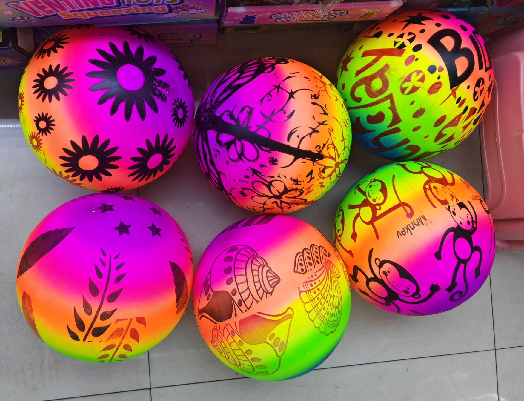 彩虹球沙滩球进口充气足球创意潮流玩具儿童娱乐休闲运动用品进口商品产品图