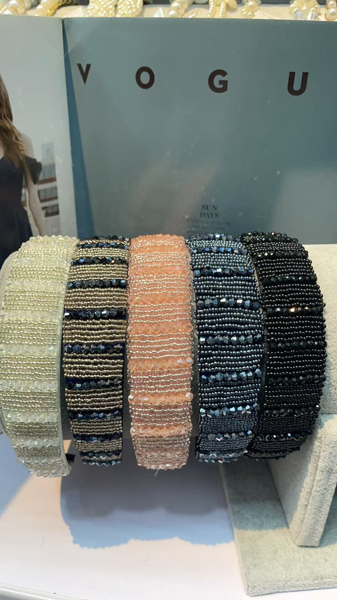 日本发光发箍女士时尚拼接头饰弹簧发箍锆石皇冠发箍弹簧发饰