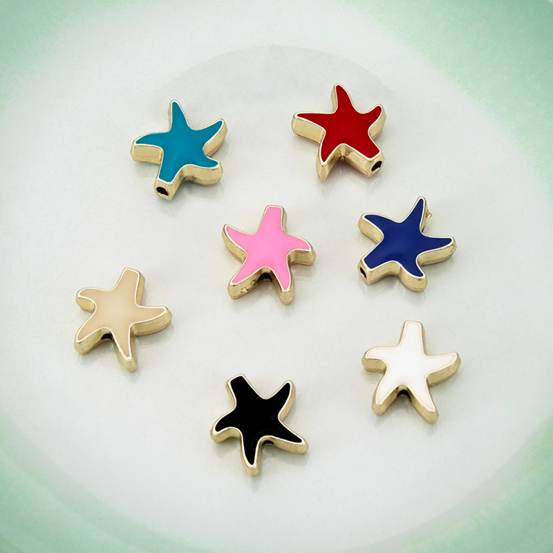 Wholesale of new 14K gold perforated star-dripping oil necklaces, bracelets, pendants and small pendants for diy creative accessories