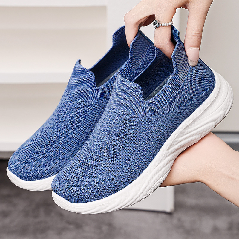 Women's shoes, breathable mesh, new mom shoes, middle-aged and elderly walking shoes, old Beijing cloth shoes, sports and casual shoes details Picture