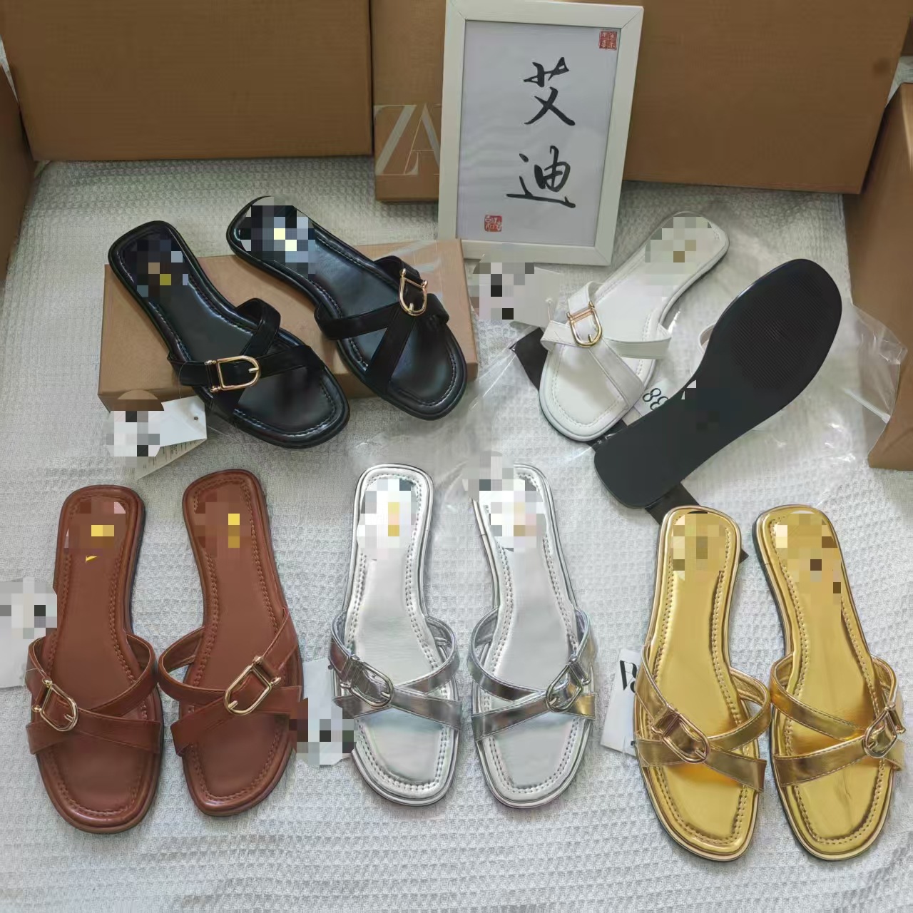 Eddie Foreign Trade ZA's new spring square-toed, flat-bottomed outerwear flip-flops with metal buckles and crossed one-line sandals for women details Picture