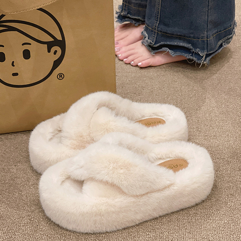The new 7-centimeter crossed woolen slippers for women's outdoor wear in the 2025 autumn and winter season are a trend of indoor open-toe warm cotton slippers details Picture