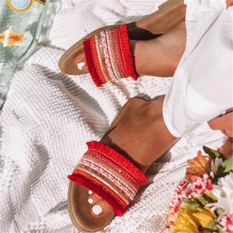 New summer 2025 cross-border trade large-sized flat flip-flops for women, European and American fashion rhinestone flip-flops for women details Picture