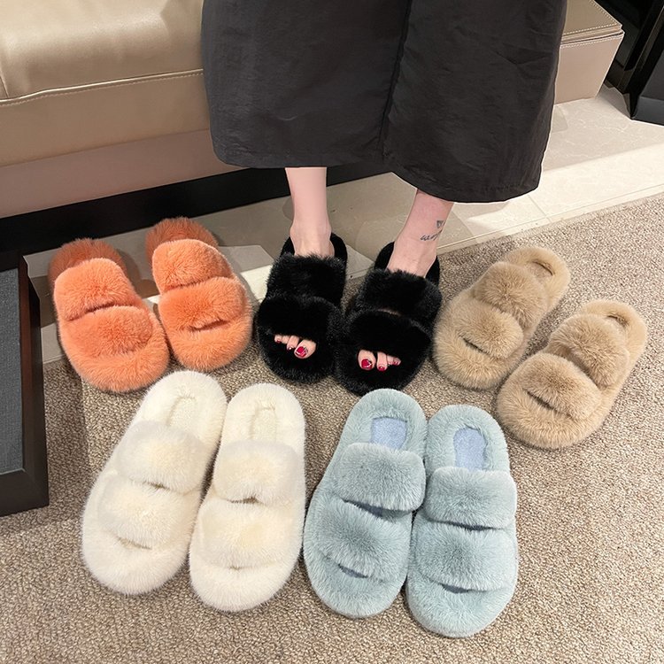 In the 2025 autumn and winter fashion trend, there are versatile and gentle Korean-style Instagram niche, simple and fluffy thick-soled furry slippers for women details Picture