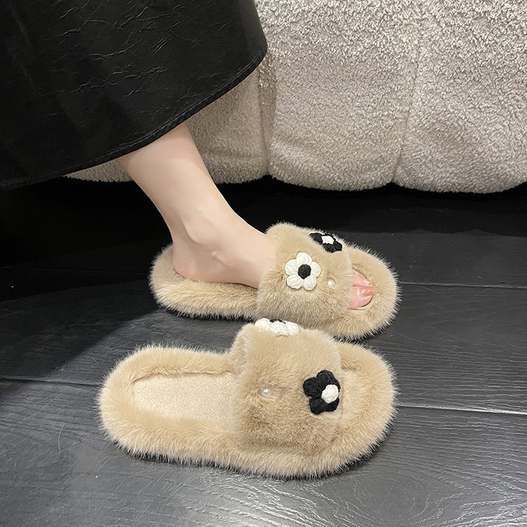 2025 New stylish and versatile flat-bottomed casual one-shoulder cotton slippers for home wear Application Scenario