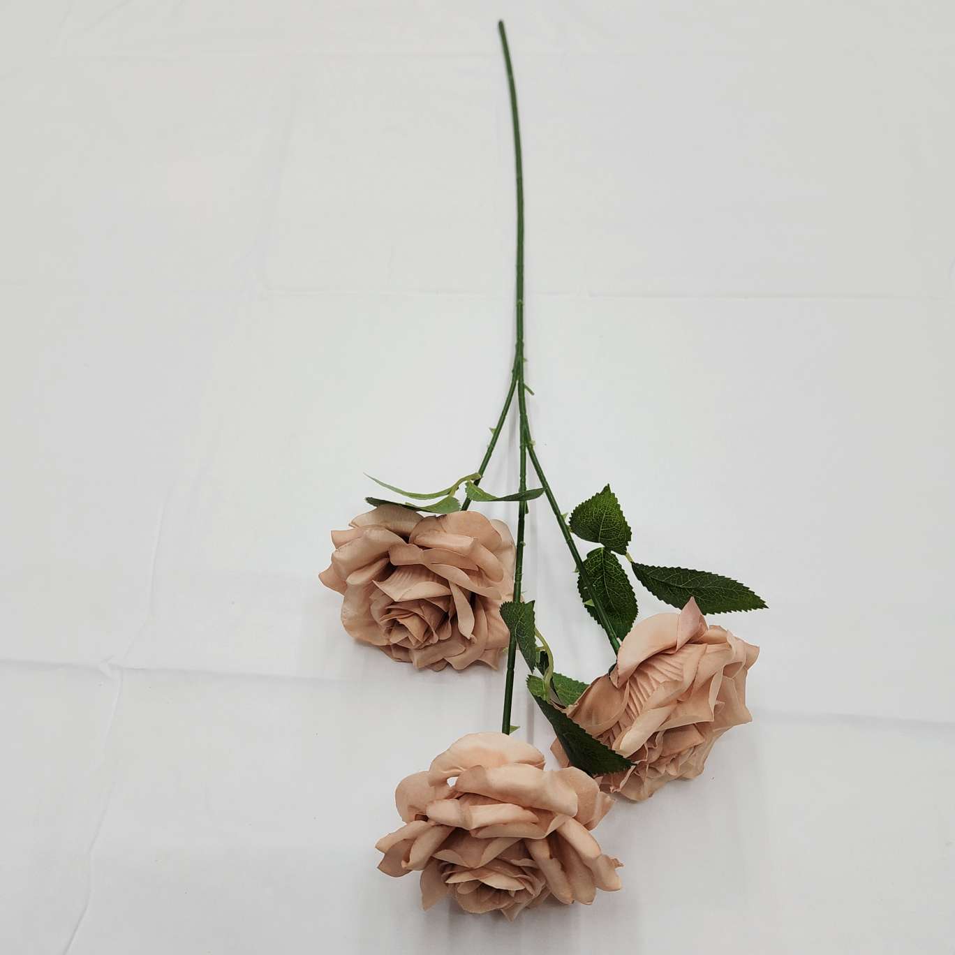 Three tall rose poles, office culture simulation garden, rose pole, torch, carnival night guide, electroplated rose, crocheted bouquet decoration detail image 5