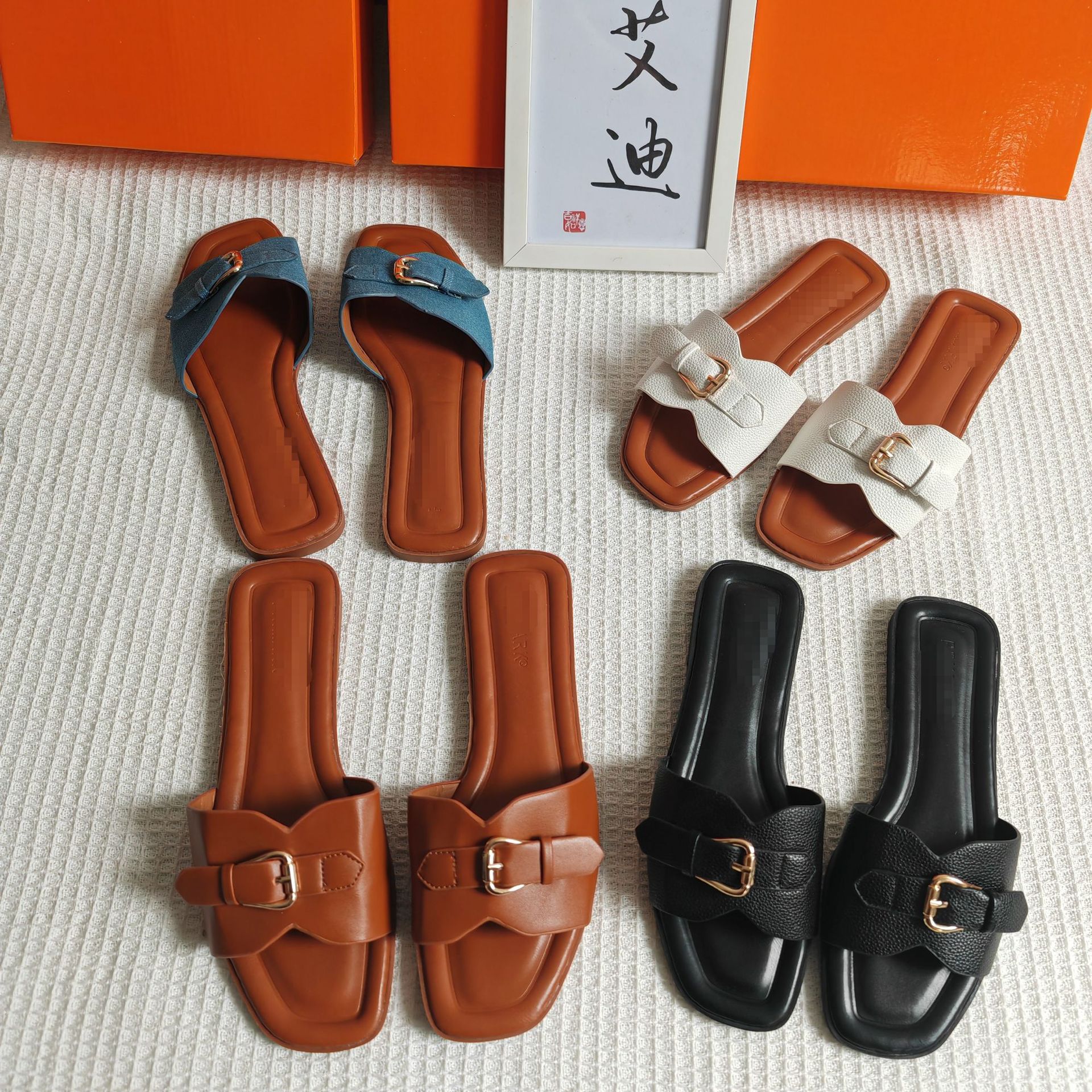 Cross-border exclusive for the ins independent website summer new solid-color hardware buckle women's sandals, which are popular in Europe and America full figure