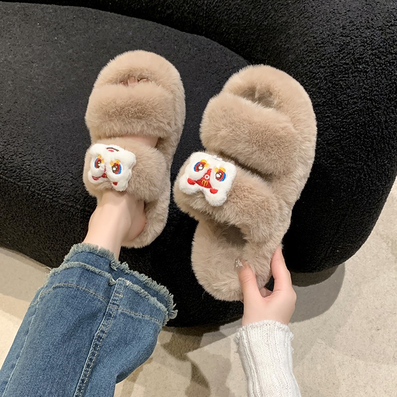 Cute lion dance accessory furry slippers 2025 Autumn/Winter new style fashionable and versatile double-bar solid color warm plush slippers details Picture