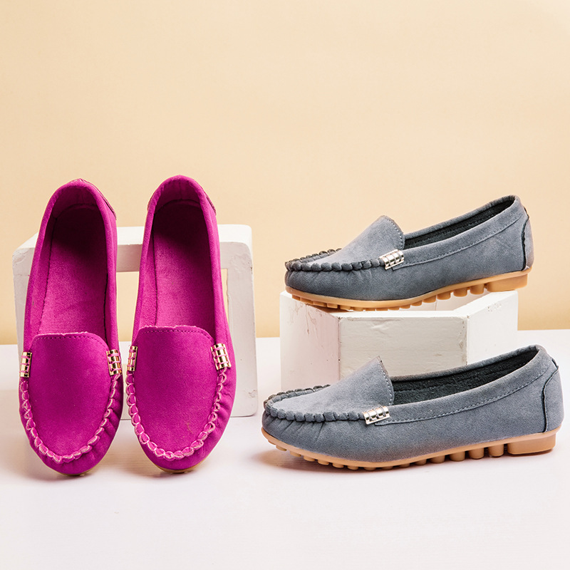 European and American women's 2025 autumn shallow toe bean shoes, flat single shoes, women's one-step shoes, lazy shoes, large-sized foreign trade women's shoes Application Scenario