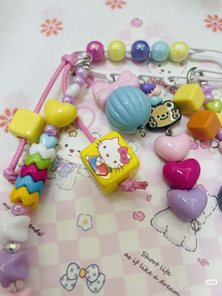 时尚短款手机链女挂饰亚克力手机挂件配件手机斜挎链饰品挂饰